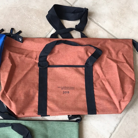 A bundle of three duffel  bag - Picture 3 of 16